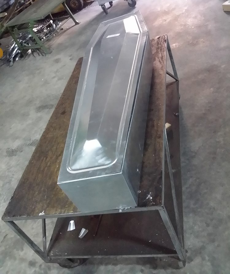 Cofani funebri in zinco ad Alcamo